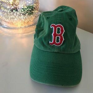 Boston Red Sox - Women’s Fitted Baseball Hat - S